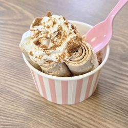 Biscoff butter Rolled Ice cream