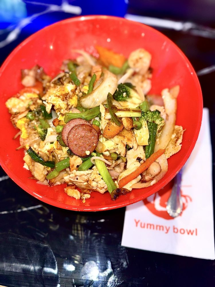Yummy Bowl Logo