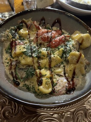 Lala's In The Lakes by null