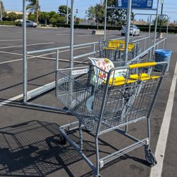 Food4Less - Shopping cart return. Someone was a little lazy lol