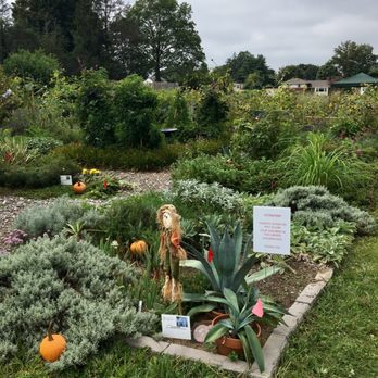 East Meadow Farm - Farmers Market Near Me - East Meadow, New York