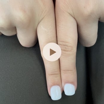 Em Salon & Spa - Same finger different hands - Nail Salons Near Me - Bellevue, Washington Em Salon & Spa - Same finger different hands - Nail Salons Near Me - Bellevue, Washington