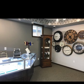 Bob Schoenborn's Jewelry & Clocks - Jewelry Near Me - Kiel, Wisconsin Bob Schoenborn's Jewelry & Clocks - Jewelry Near Me - Kiel, Wisconsin