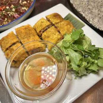 DD Mau Chinatown - Nem Cua Be - crab spring roll - Vietnamese Near Me - Vancouver, British Columbia