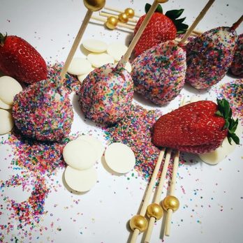 GMarket Chef - Dipped Strawberries made by our private chef - Caterers Near Me