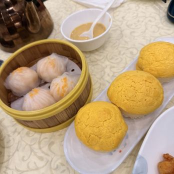 HL Peninsula - 3001. Shrimp Dumpling and pineapple 3016. Salled Egg Yolk Lavo Black Buns - Dim Sum Near Me - Castro Valley, California