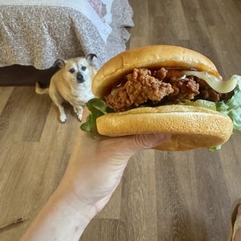 Chick-fil-A - Spicy Deluxe Sandwich - Fast Food Near Me - Venice, California Chick-fil-A - Spicy Deluxe Sandwich - Fast Food Near Me - Venice, California
