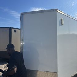 Right Away Rentals - Unloading the trailer