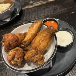 Walk-On's Sports Bistreaux - Covington Restaurant - Louisiana Kick dry rub wings