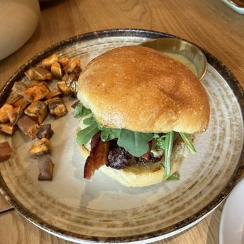 Pat&Phil - Pat and Phil Burger with sourdough bread - Comfort Food Near Me - Doral, Florida Pat&Phil - Pat and Phil Burger with sourdough bread - Comfort Food Near Me - Doral, Florida