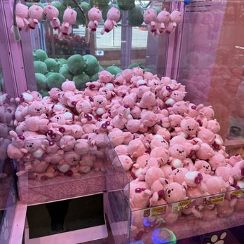 Claw & Kitty - So cute! - Arcades Near Me - Markham, Ontario