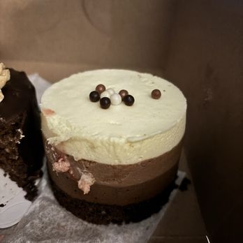 The Artisan Cakery - Mousse - Bakeries Near Me - Knoxville, Tennessee The Artisan Cakery - Mousse - Bakeries Near Me - Knoxville, Tennessee