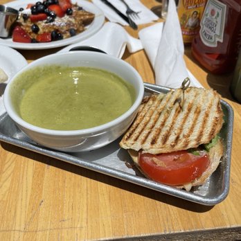 Fratelli Cafe - half 1/2 Sandwich and a Soup - Coffee & Tea Near Me - Los Angeles, California Fratelli Cafe - half 1/2 Sandwich and a Soup - Coffee & Tea Near Me - Los Angeles, California