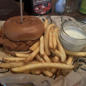 Circle 7 Ranch - Salad Near Me - Ballwin, Missouri
