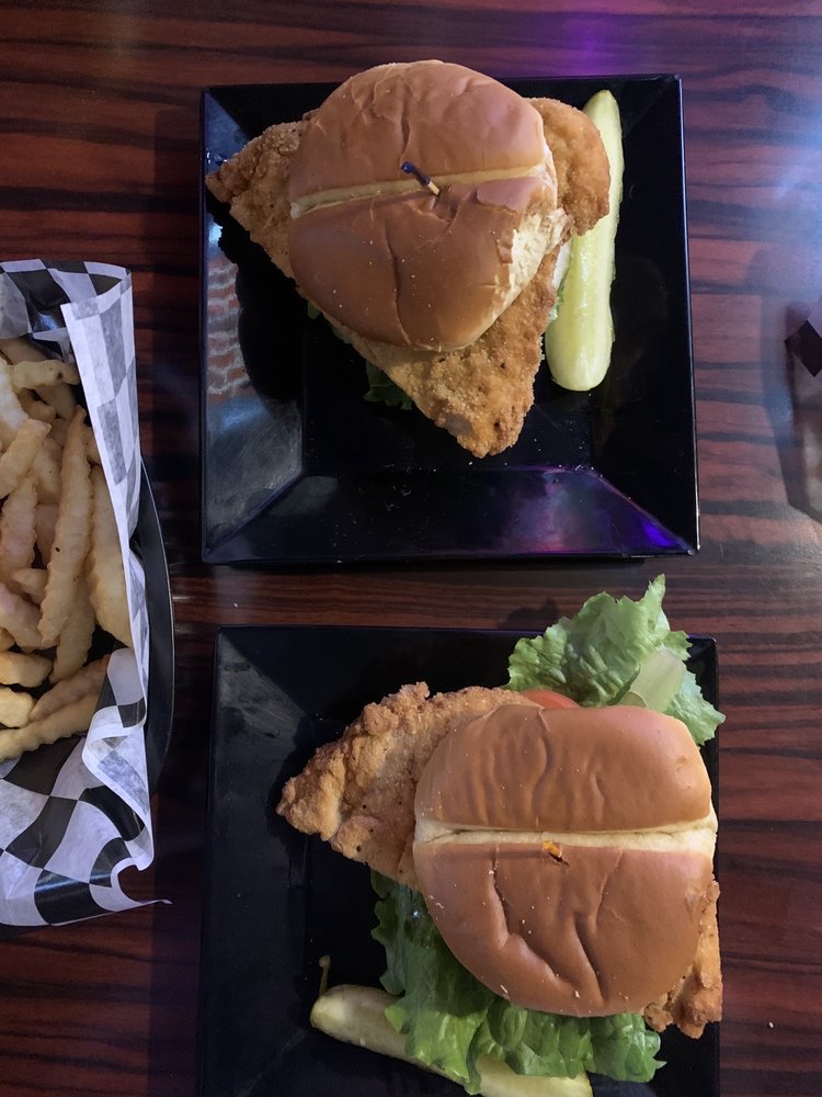 Moores Bar & Restaurant Logo