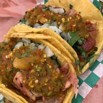Itacate - Carnitas Tacos with Hot Sauce - Mexican Near Me - Toronto, Ontario
