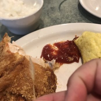 Metro Diner - A feather found in the fried chicken dinner - American Near Me - Raleigh, North Carolina Metro Diner - A feather found in the fried chicken dinner - American Near Me - Raleigh, North Carolina