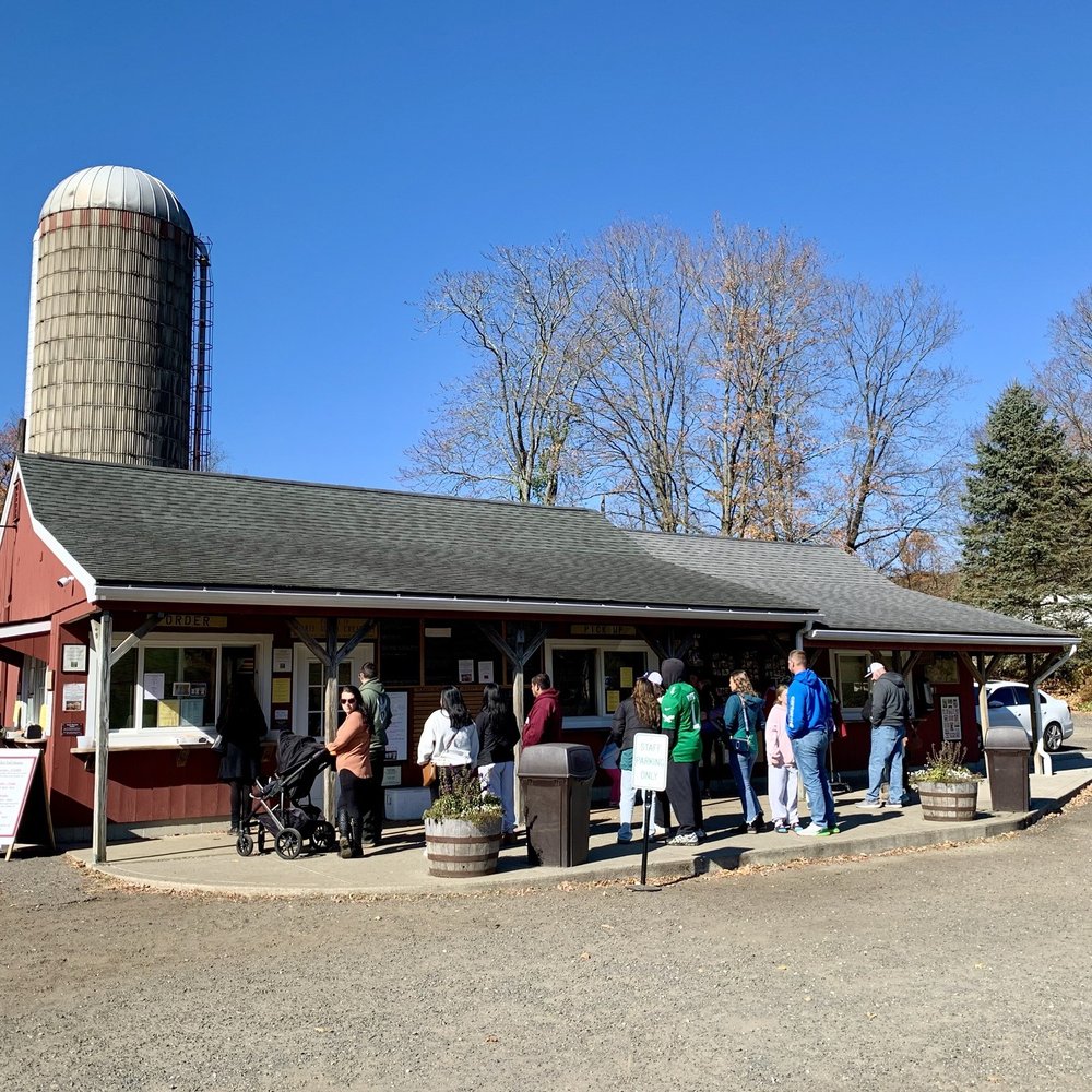Ferris Acres Creamery - Outside - Ice Cream & Frozen Yogurt Near Me - Newtown, Connecticut