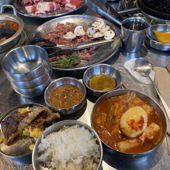 Daebak Korean BBQ - Beef Combo Set Spicy Rice Cakes - Korean Near Me - Chicago, Illinois Daebak Korean BBQ - Beef Combo Set Spicy Rice Cakes - Korean Near Me - Chicago, Illinois