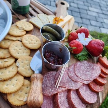 OystHERS Raw Bar & Bubbly - Downriver charcuterie - Live/Raw Food Near Me - Bath, Maine