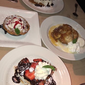 Rio Grill - Ice cream sandwich, caramel apple bread pudding, and ollaliberry cobbler - American Near Me - Carmel-by-the-sea, California Rio Grill - Ice cream sandwich, caramel apple bread pudding, and ollaliberry cobbler - American Near Me - Carmel-by-the-sea, California