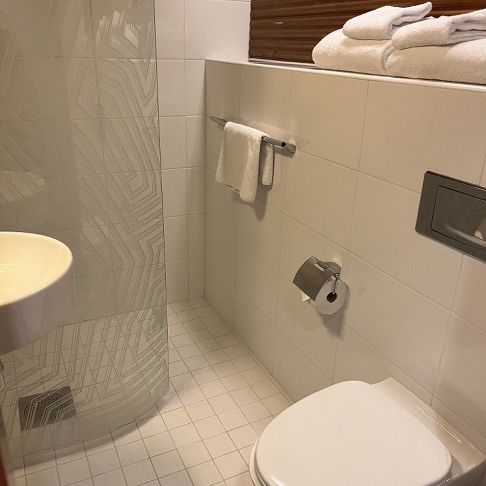 Klaus K - Bathroom - Hotels Near Me - Helsinki, 18 Klaus K - Bathroom - Hotels Near Me - Helsinki, 18