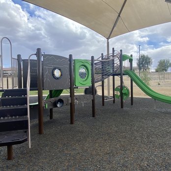 Dundee Jones Park - Bigger kid jungle gym - Dog Parks Near Me - Henderson, Nevada