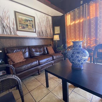 New You Massage - Waiting area - Massage Near Me - Roswell, Georgia New You Massage - Waiting area - Massage Near Me - Roswell, Georgia