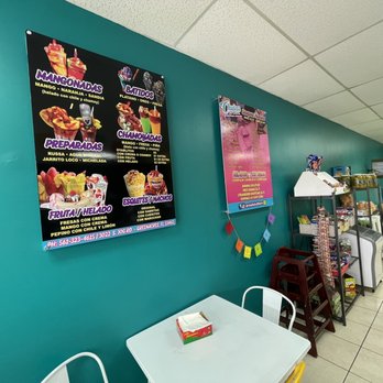 Chulas - Interior - Ice Cream & Frozen Yogurt Near Me - Greenacres, Florida