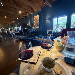 Cuvée Wine & Piano Bar