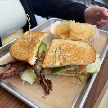 Napa Yard - BLT - Restaurants Near Me - Napa, California