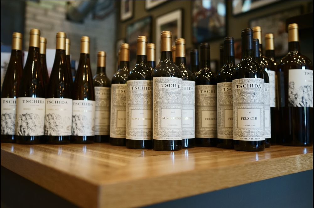 PROGRESS WINE CLOSED Updated June 2024 16 Photos 704 W