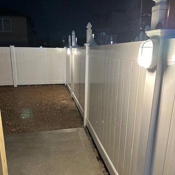 Decks R Us - New fence with lights - Decks & Railing Near Me - Staten Island, New York Decks R Us - New fence with lights - Decks & Railing Near Me - Staten Island, New York