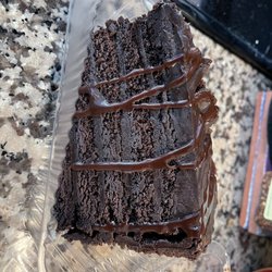 Guy Fieri’s Flavortown Kitchen - Whiskey cake