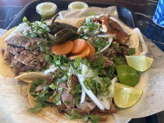 Carnitas el Momo by null