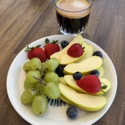 Sail trip Mallorca - Coffee & fruit break (for gluten free person)