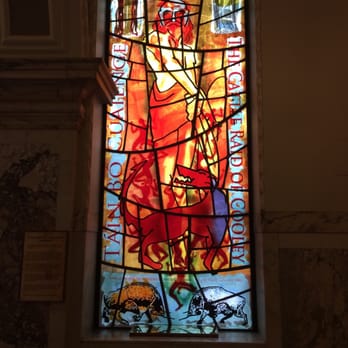 Belfast City Hall - My fave stained glass window - Celtic myth of Cattle raid of Cooley - Landmarks & Historical Buildings Near Me - Belfast, BFS Belfast City Hall - My fave stained glass window - Celtic myth of Cattle raid of Cooley - Landmarks & Historical Buildings Near Me - Belfast, BFS