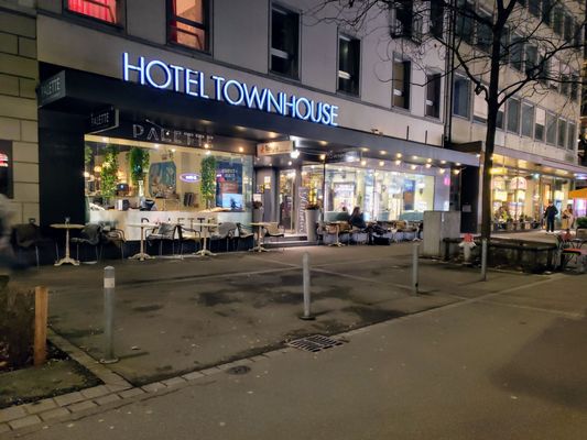 Hotel Townhouse by null