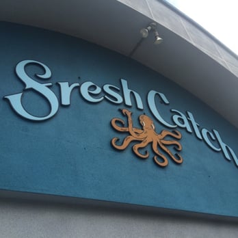 Fresh Catch - Drive by in Kaneohe, you cannot miss the "Fresh Catch" sign - Hawaiian Near Me - Kaneohe, Hawaii