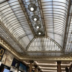 Arcades des Champs Elysées