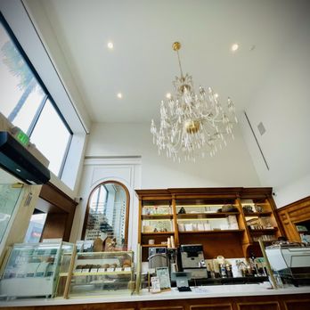 Avva Coffee - Inside - Coffee & Tea Near Me - Beverly Hills, California