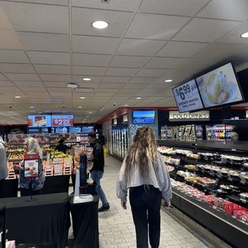 Kwik Trip - Inside of kwik trip - Gas Stations Near Me - Janesville, Wisconsin