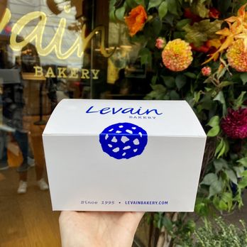 Levain Bakery - Back Bay, Boston - Secure box and cute packaging for transport - Bakeries Near Me - Boston, Massachusetts Levain Bakery - Back Bay, Boston - Secure box and cute packaging for transport - Bakeries Near Me - Boston, Massachusetts