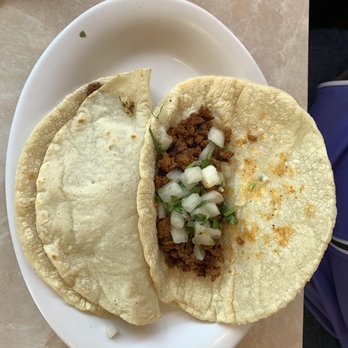 Juniors Taqueria - Tacos de chorizo - Mexican Near Me - Salem, Oregon