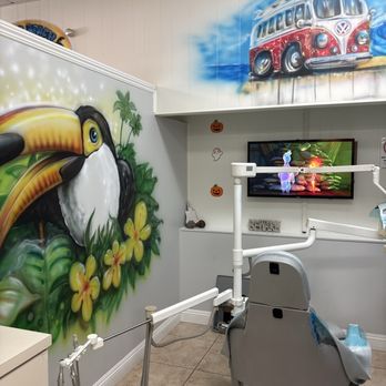Dentistry 4 Kids - Bird dentist chair - Pediatric Dentists Near Me - Anaheim, California Dentistry 4 Kids - Bird dentist chair - Pediatric Dentists Near Me - Anaheim, California