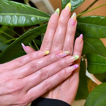 Gloss + Glow Nails Bar - Nail Salons Near Me - Lake Forest, California