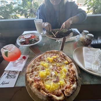 Pirilo - Dulcinea & Hawaiian Pizza - Pizza Near Me - San Juan, Puerto Rico