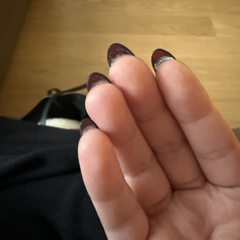 VIBLiSSiMO - Excess glue touching my skin and encapsulating my natural nail - Nail Salons Near Me - New York, New York