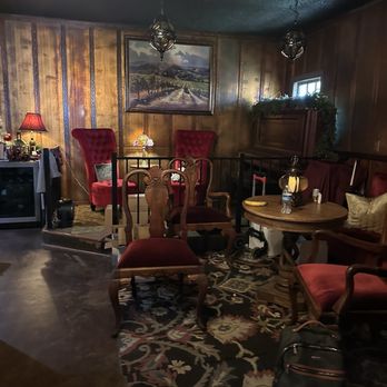 Briar Rose Winery - Workers Lounge - Wineries Near Me - Temecula, California