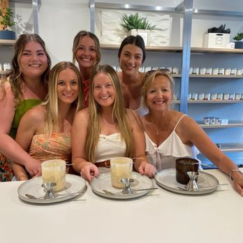 AURA Candle Bar - Smells so good! - Candle Stores Near Me - Chicago, Illinois